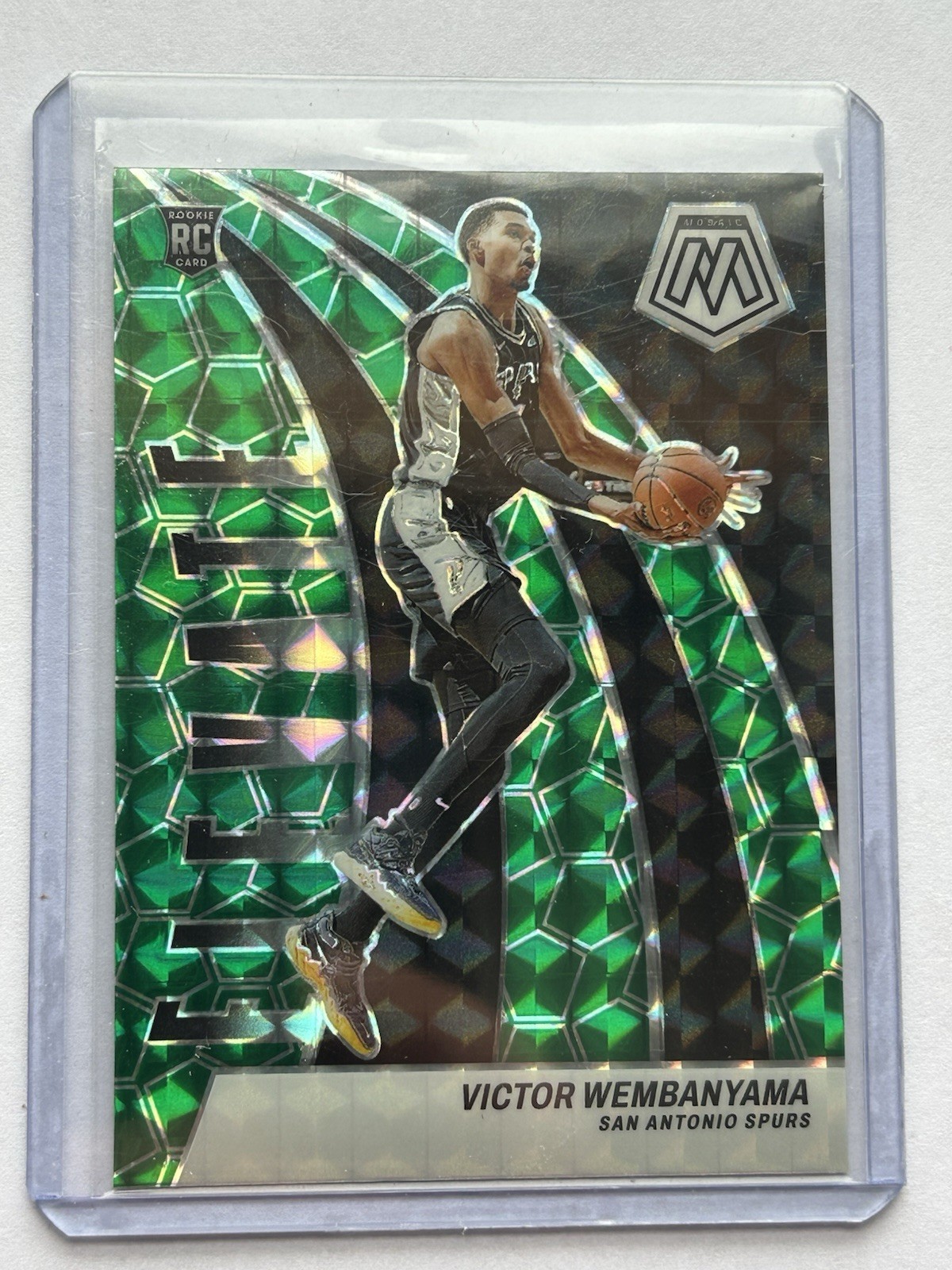2023-24 Panini Mosaic - Elevate Victor Wembanyama #18 Green Mosaic Prizm (RC)