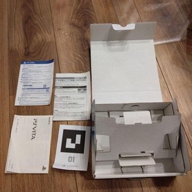 PS Vita PCH-2000 Lime Green White Excellent