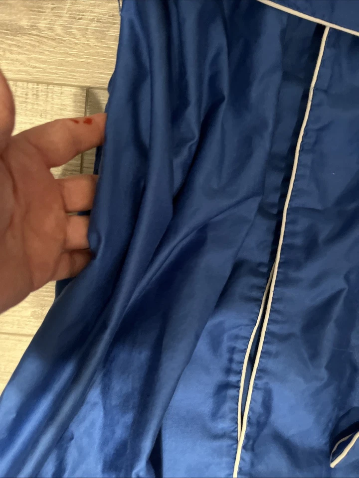 Bata de corbata delantera azul vintage años 70 David Brown para Saks Fifth Avenue - con bolsillos Foto 2 de 4