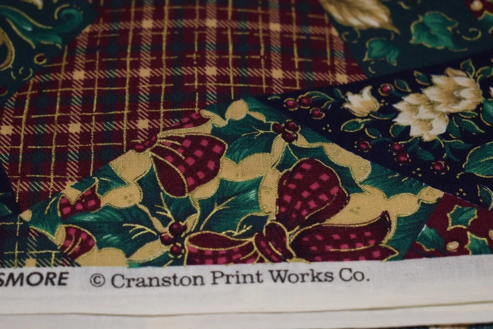 4 yards JOAN MESSMORE holiday CHRISTMAS FABRIC burgundy green VINTAGE flaw - Image 3 of 4