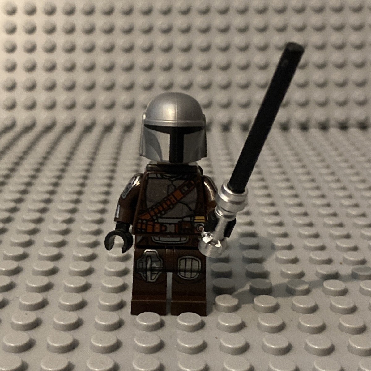 Lego Star Wars The Mandalorian Din Djarin Mando Silver Armor Jet 75325  sw1212