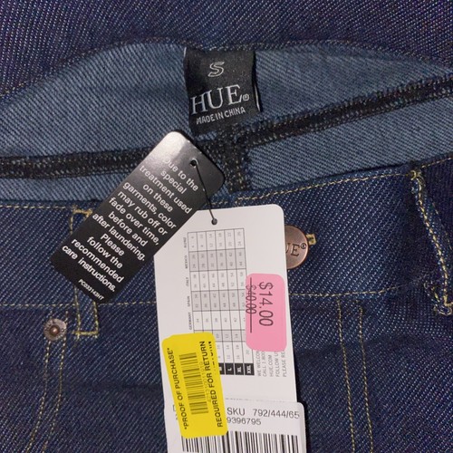 Small 4-6 Designer HUE Womens Classic Smooth Denim Capris Indigo Wash