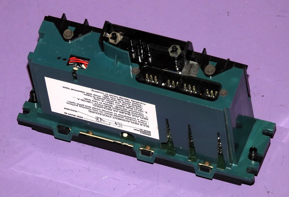 Lincoln Mark VIII 1995-96 OEM UNIDAD DE CONTROL DE CLIMA ELECTRÓNICO - F5LH-19C933-AE Foto 3 de 4