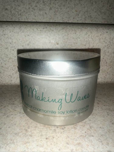 making waves apricot kamille soja lotion kerze. 8 Unzen.