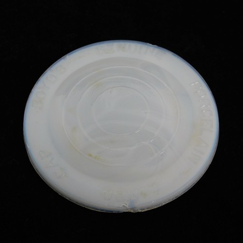 Vintage Boyd's Genuine Porcelain Lined Cap White Glass 2.5" diameter