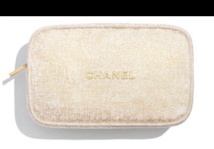 CHANEL Makeup Bag Holiday 2023