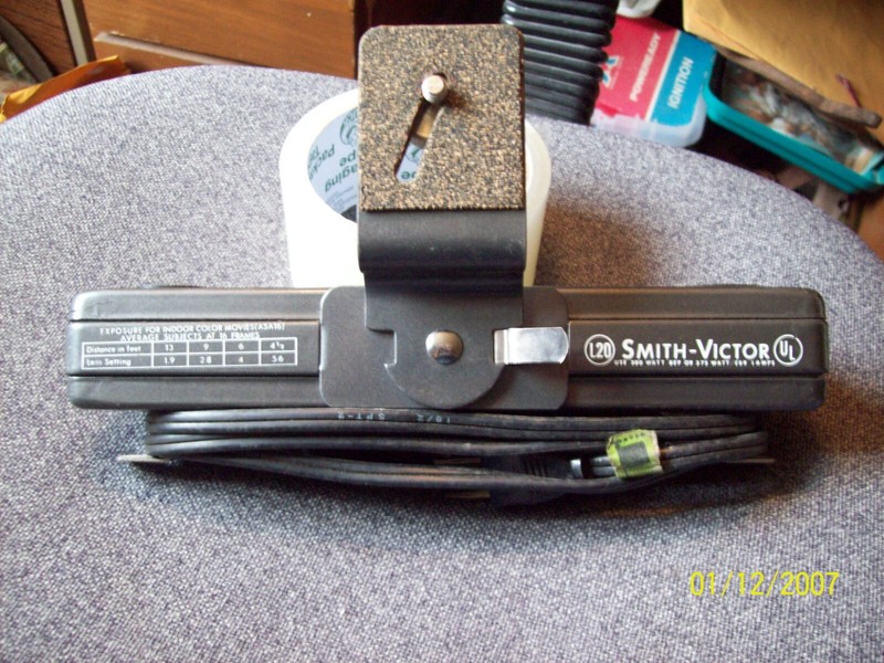 Vintage Smith Victor Dual Bulb Photography Photo Light Lighting Bar Works Great
