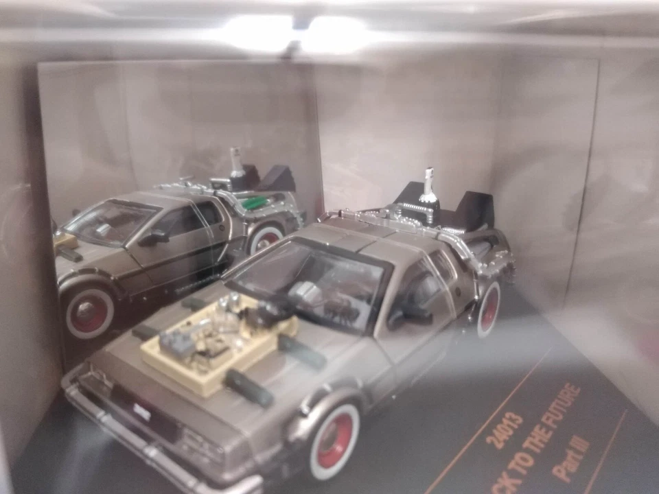 Sunstar 1:43 Scala- 24013 Ritorno Al Futuro Parte III Tempo Macchina, Delorean - Immagine 2 di 2