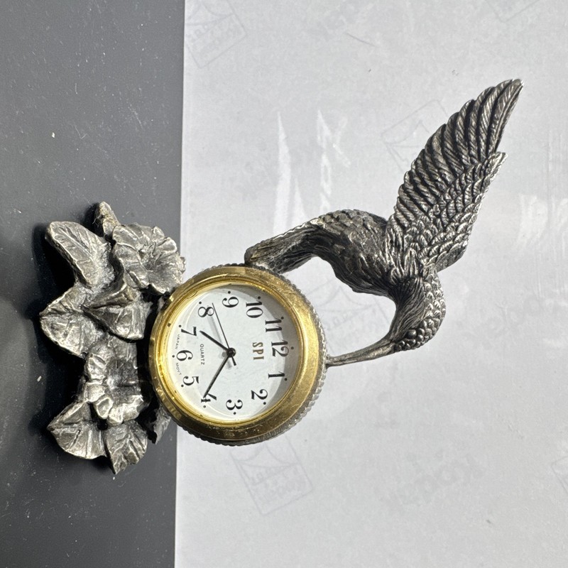 SPI Metal Bird Floral Desk Clock Quartz Analog Round Arabic Numerals