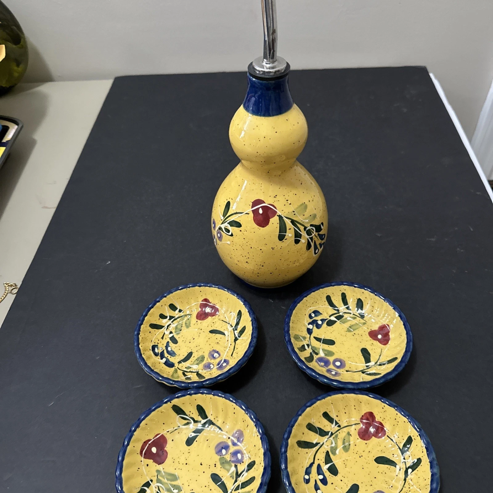 Style Eyes by Baum Bros Floral Collection Oil Dispenser and 4 Bowls