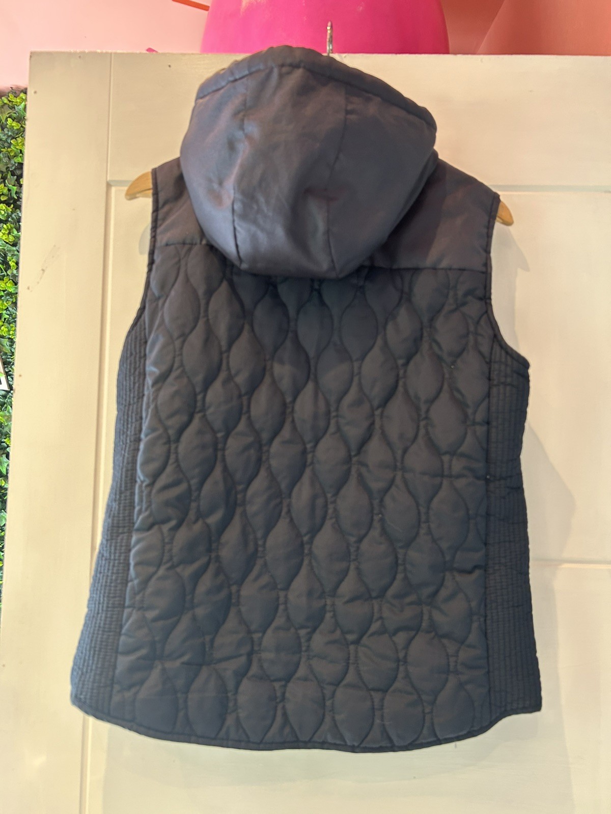 Voi Jeans Co Women's navy Hooded Padded Gilet Waistcoat Zip Front Size 12 image 2