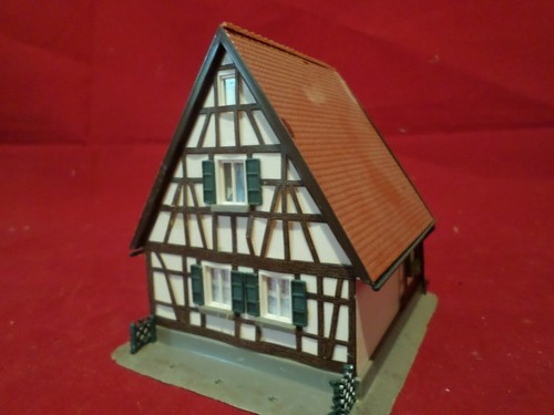 maquette 4310 ho kibri maison  long de 10.5 cm/ 10 cm de larg  | Condition: Occasion
