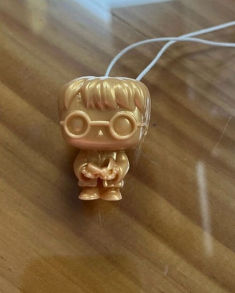 Funko Dorado Harry Potter VT401 (K) Ultra Raro, Edicion Limitada Kinder Joy 2024