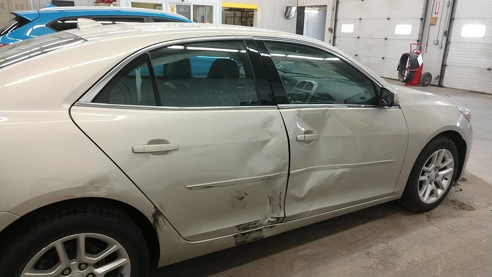 Brazo de control inferior bajo delantero izquierdo OEM para Malibu Foto 3 de 4