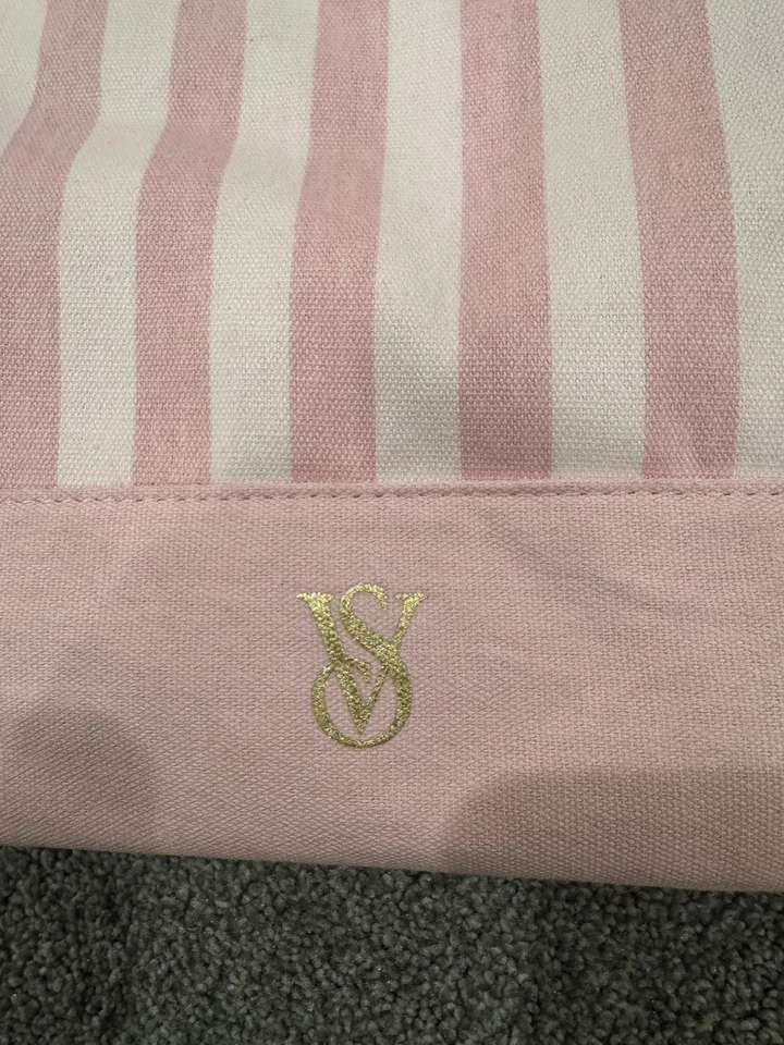 Bolso de Mano Victoria’s Secret Grande de Bolsillo a Rayas Rosa y Blanco Foto 2 de 4