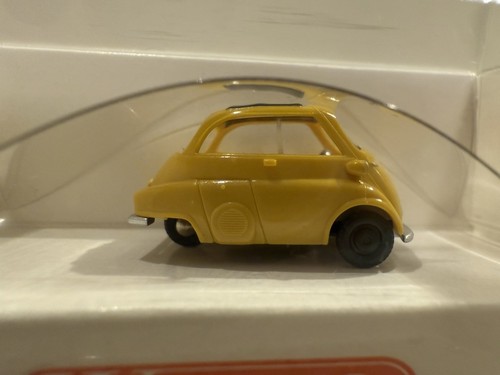 Wiking 1:87 HO Gauge BMW Isetta Bubble Car 8080622 Model Railway Diorama - Picture 2 of 3