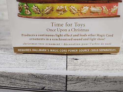 Hallmark Keepsake Santa Magic Cord Time for Toys Once Upon a Christmas 2012 - Picture 4 of 12