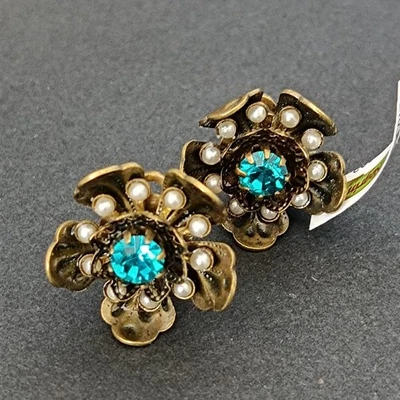Michal Negrin Clip Earrings 3D Flower Blue Crystal Romantic Victorian Revival - Image 1 of 4