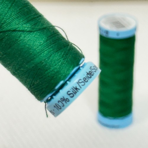 Gutermann Silk S 303 100% Silk Thread 110 yds Col. 237 Green - Picture 6 of 7