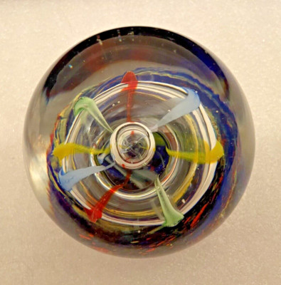 RARE VINTAGE ORIGINAL AVITA INC GLASS PAPERWEIGHT WITH MAKERS TAG MODERN DESIGN