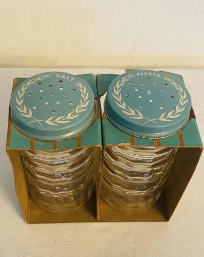 Vintage NEW Anchor Hocking Key Largo Philco Aqua Salt and Pepper Shakers 1952 - Picture 2 of 12