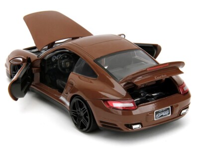 Jada Porsche 911 Turbo & Brown M&M Figure 1/24 Diecast Model
