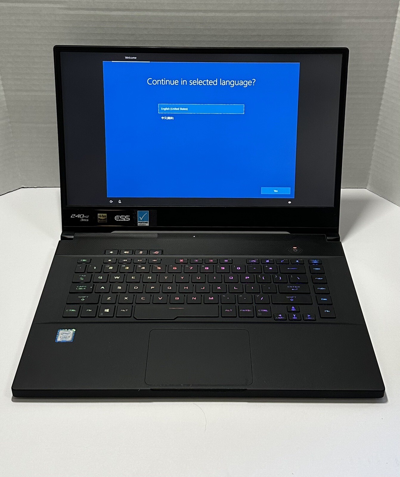 ASUS ROG Zephyrus M15 GU502, 1TB SSD, i7 9750H, RTX 2070, 16GB RAM, 240Hz FHD - Picture 2 of 9
