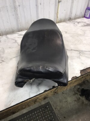 KAWASAKI KZ1000 LTD シート カワサキ [M-250502-70] 82 Kawasaki KZ1000 KZ 1000 LTD Seat | eBay