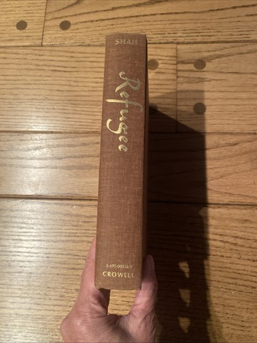 SIGNED - Refugee by Linda and Khalid Shah 1974 Hardcover - Picture 14 of 20