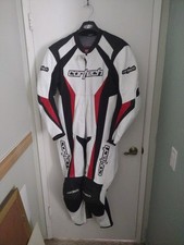 Coretech Latigo II 1-częściowe skóry - duże 44 - męskie