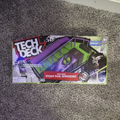 Tech Deck Disorder Rail Shredder Playset Green Purple Black Ramp Fingerboard