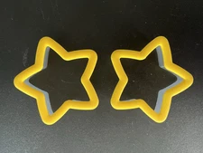 2 Wilton Soft Comfort Grip Cookie Cutters Yellow Stars 3 1/2" Wide