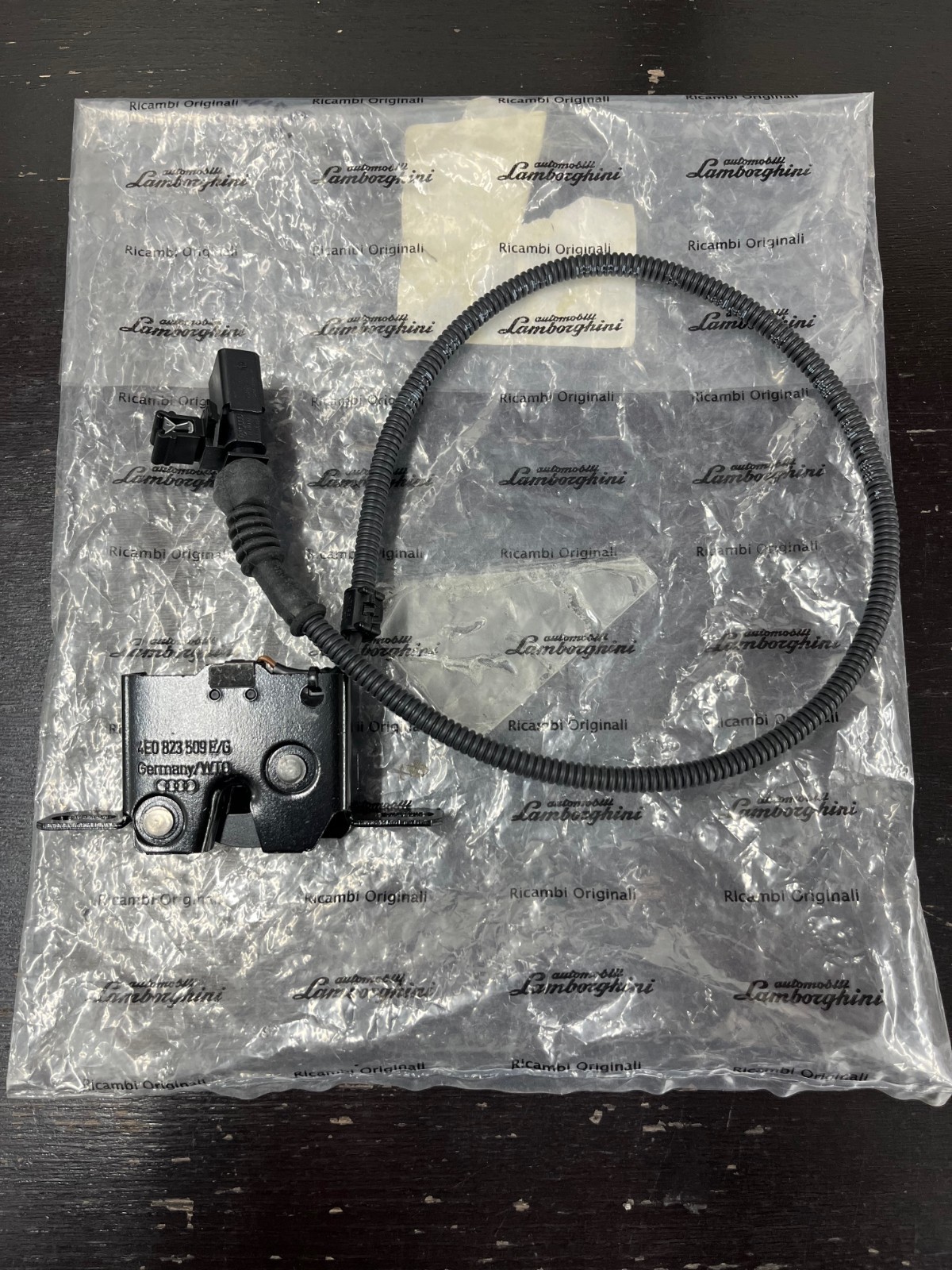 LAMBORGHINI GALLARDO HOOD LOCK 4E0823509