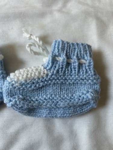 Baby Boy’s 0-6 Months Blue White Knit Knitted Booties Slippers Shoes Shower Gift - Picture 4 of 6