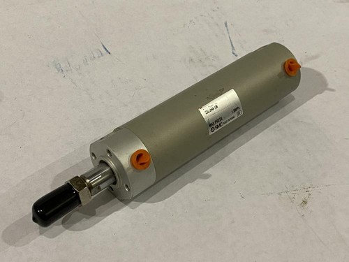 SMC PNEUMATIC CYLINDER # CDG1UN40-100 100mm STROKE - 第 1/5 張圖片
