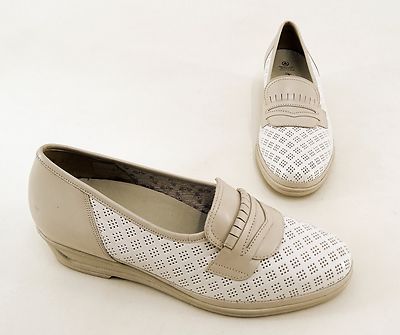 Slipper Rheinberger Pumps Keilabsatz Luftpolster Echtleder weiß creme Gr. 6 = 39
