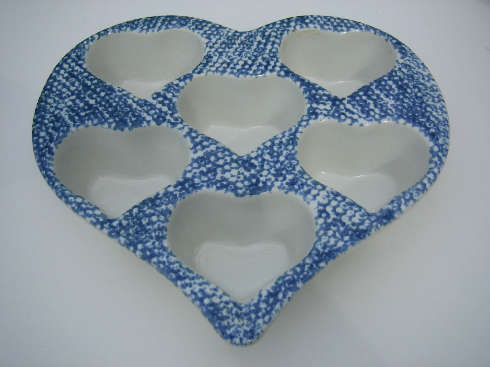 Blue Sponge Spongeware Ceramic Stoneware Heart Shaped Muffin Cupcake Baking Pan