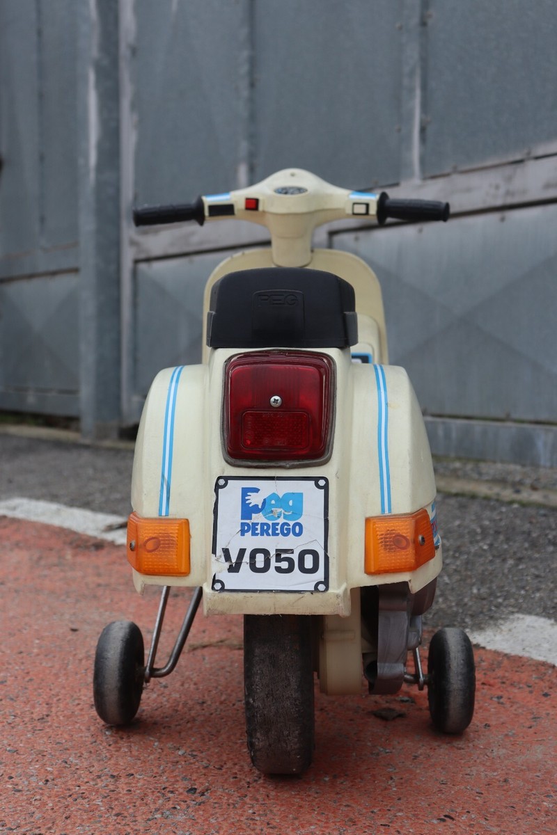 Vespa Peg Perego Vintage Toy V050 Age 1986 Working Elestart Vespa Peg Perego Vintage Toy V050 Age 1986 Working Elestart