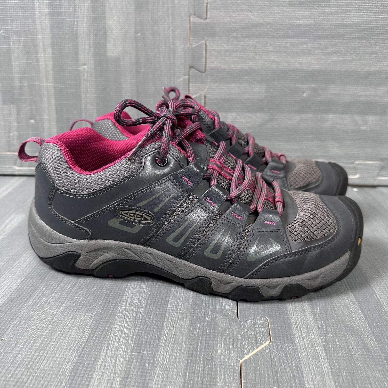 Scarpe da trekking Keen Oakridge da donna taglia 9 rosa calamita 1015364