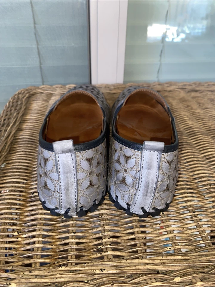 Spring Step Flowerflow Leather Cut Out Slip On Loafer Shoe Women's 38/7 Gray - Image 3 of 4