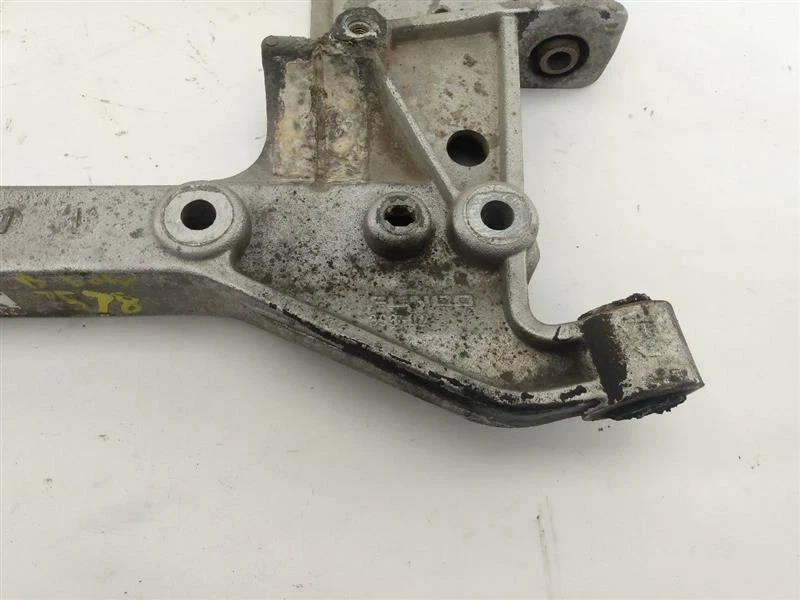 VOLVO 960 SEDAN Rear Lower Crossmember Subframe 1995 1996 1997   Foto 4 de 4