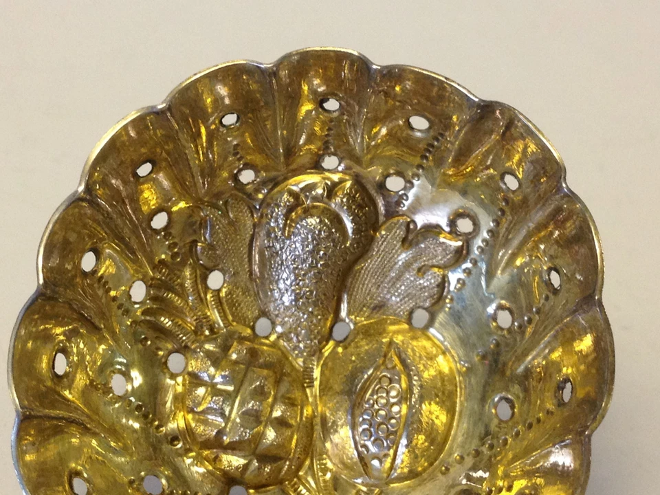 Antique 1835 Georgian Sterling Silver Pierced Berry Ladle Possibly William Fearn - Image 3 of 4