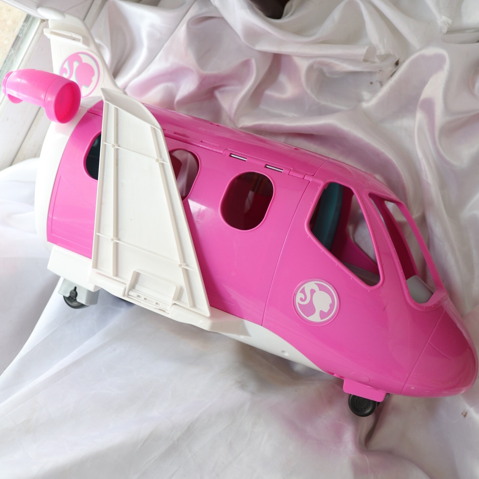 🛩 Barbie Dreamplane Transforming Playset with Reclining Seats Jumbo Jet