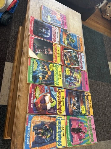 Lot of 13 VTG Goosebumps & R.L. Stine Books Original Series