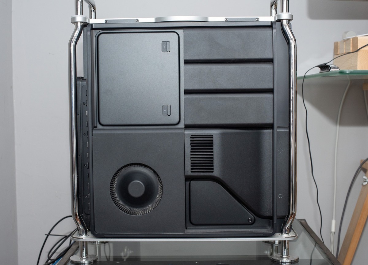 Mac Pro 2019 (7,1) 28 Core 2,5GHz 768Go Ram 4To SSD 2X AMD RP