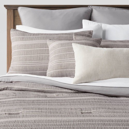 Threshold 12-Piece Chambray Comforter Set Matelasse & Bedskirt, Gray, Queen