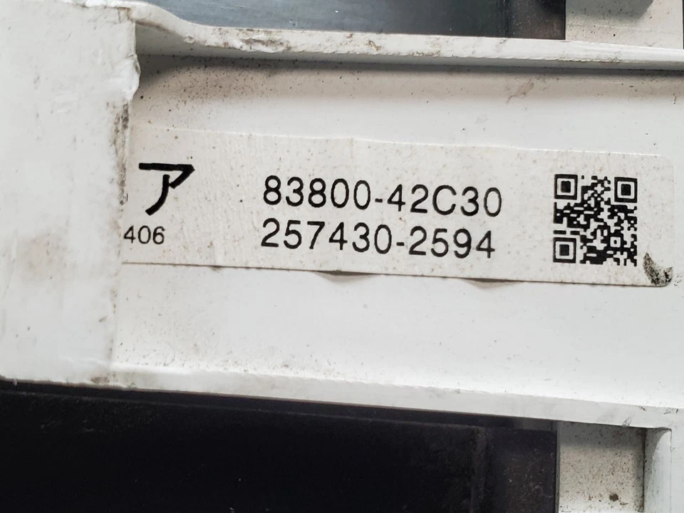 Toyota RAV4 2006 conjunto de velocímetro OEM 83800-42C30 Foto 3 de 4