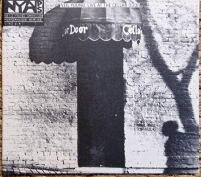 NEIL YOUNG - LIVE AT THE CELLAR DOOR