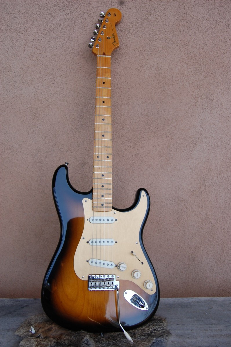 ギター Fender USA Stratocaster American Vintage Fender American Vintage II 1961 Stratocaster, Rosewood (w/ Case)