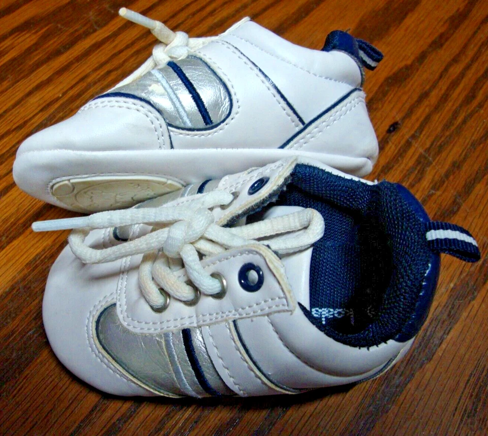 Koala Bebé Infante Niño Cuna Zapatos-Zapatillas con Cordones Blanco/Azul Borde Talla 3 991 Foto 2 de 4